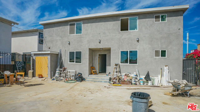 10412 S Figueroa Street, Los Angeles CA: https://media.crmls.org/mediaz/523e6861-1863-4eb1-84c5-d05857eb484d.jpg