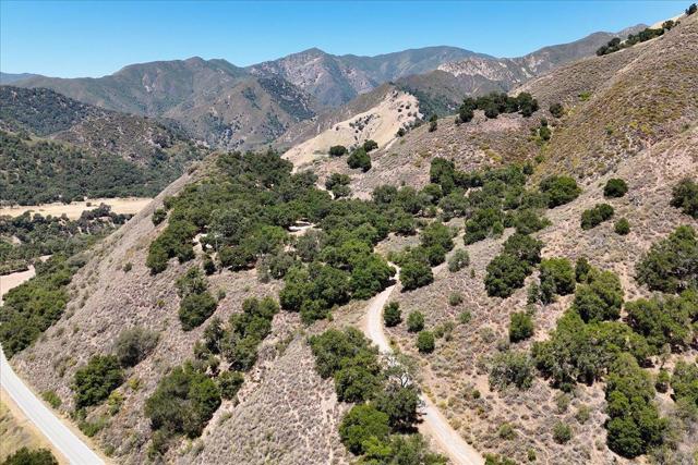 47292 Arroyo Seco Road, Greenfield CA: https://media.crmls.org/mediaz/523f32ae-49e7-4872-872b-529292fe406d.jpg