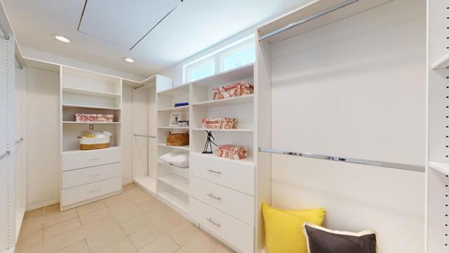 175 G Street, Redwood City CA: https://media.crmls.org/mediaz/523f774f-ef62-4dcf-ac1f-6ed0f6ec6eaa.jpg