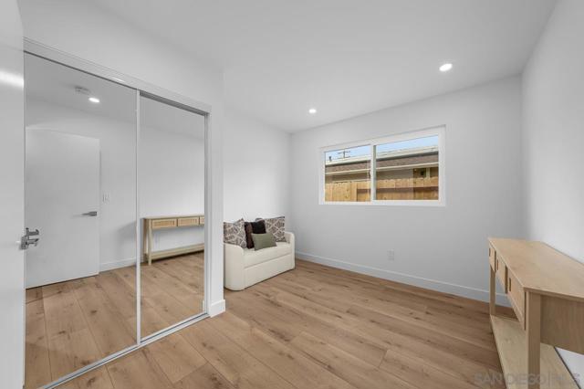 3297 Ashford, San Diego CA: https://media.crmls.org/mediaz/523f96fb-1cd8-4780-9417-a38aff98f9d7.jpg