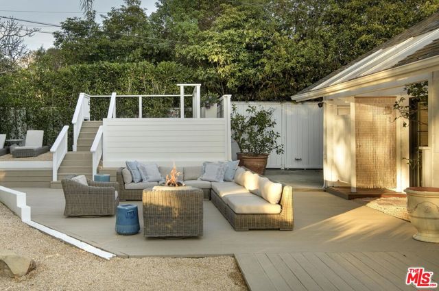 2311 Finney Street, Summerland CA: https://media.crmls.org/mediaz/523fae8b-7eca-42ea-96cd-d9192d6a97c6.jpg
