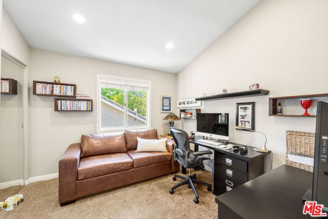 25547 Clemens Court, Stevenson Ranch CA: https://media.crmls.org/mediaz/5240081f-e141-4561-bb42-5c17bcd6b147.jpg