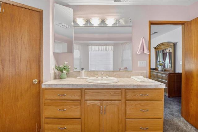 1222 Via Del Sol Road, Salinas CA: https://media.crmls.org/mediaz/52402706-ecce-4054-8d5d-2069d5f0269c.jpg