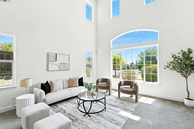 3909 Danbury Way, Fairfield CA: https://media.crmls.org/mediaz/52403d0e-0e02-441c-9b94-a797dfec984b.jpg