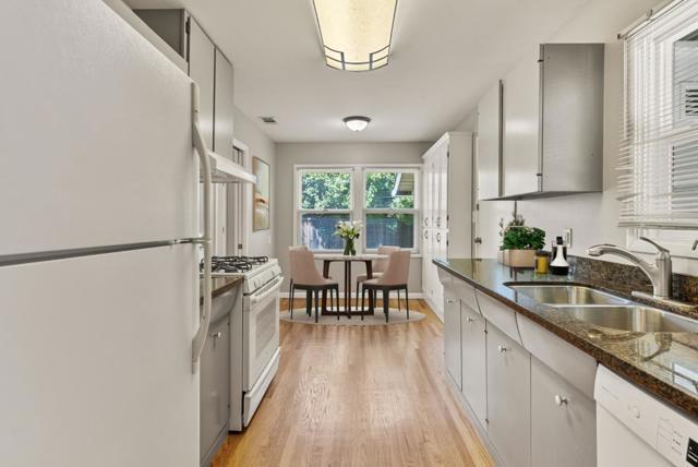 1638 Tyler Park Way, Mountain View CA: https://media.crmls.org/mediaz/5241750f-868e-4084-bf6e-77d636e71c43.jpg