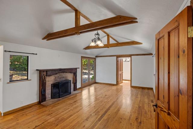 146 Calle De La Ventana, Carmel Valley CA: https://media.crmls.org/mediaz/52424b59-51a5-4a39-be20-3ec886d230d9.jpg