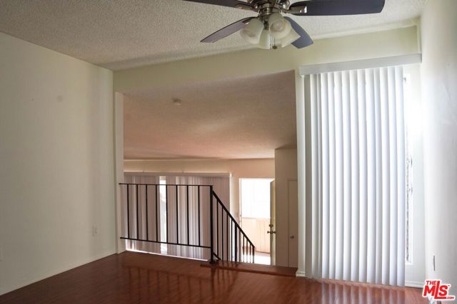 18444 Collins Street, Tarzana CA: https://media.crmls.org/mediaz/52424fee-7b6c-4f43-a814-145e2f96fe5a.jpg