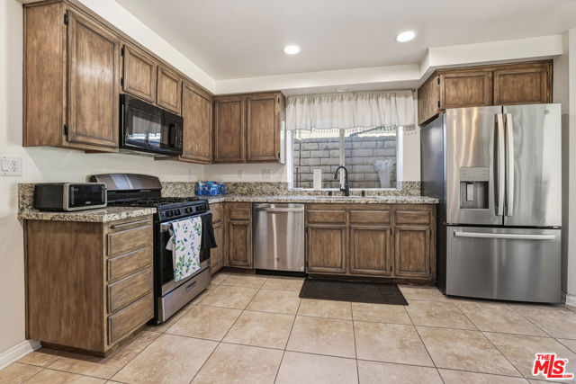 2538 Lowell Court photo 6