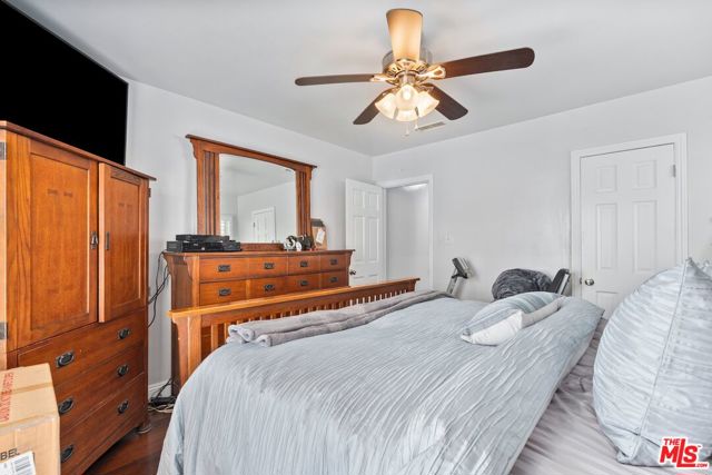 2031 W 98th Street, Los Angeles CA: https://media.crmls.org/mediaz/5243173e-4ac4-49ee-8135-1d7023032154.jpg