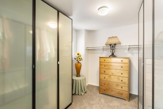 1222 N Creekside Drive, Chula Vista CA: https://media.crmls.org/mediaz/5243d058-e4dc-4adf-9553-3fec50f436d5.jpg