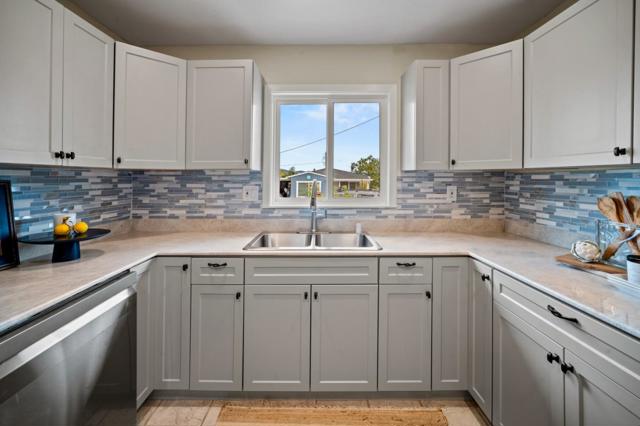 1524 Luxton Street, Seaside CA: https://media.crmls.org/mediaz/52440eaf-a030-40f8-9a81-4bccc0b8f3a0.jpg