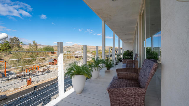 6946 Lennox Avenue, Yucca Valley CA: https://media.crmls.org/mediaz/5244f225-e226-45d5-9d70-01fb9bec38e3.jpg