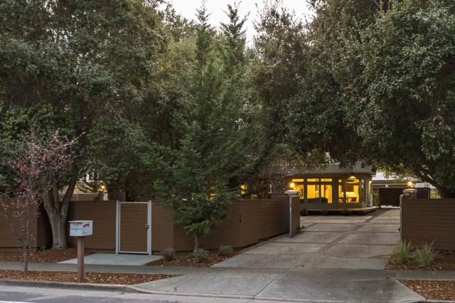706 N San Antonio Road, Los Altos CA: https://media.crmls.org/mediaz/524517d1-468c-486d-862d-132133f60a29.jpg