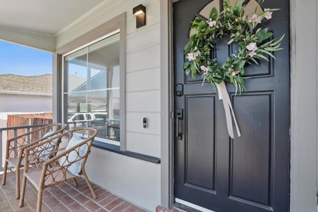 114 Rosewood Way, South San Francisco CA: https://media.crmls.org/mediaz/52457638-65ef-4666-ba10-04d261e889b3.jpg