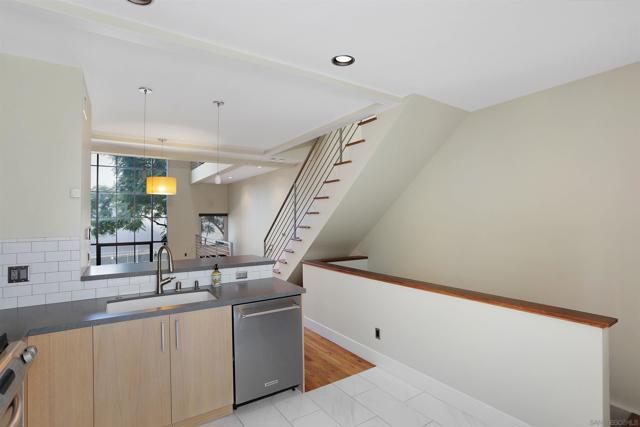 1575 Kettner Blvd, San Diego CA: https://media.crmls.org/mediaz/5246b764-62ec-4cde-b967-1bd7a638ec33.jpg