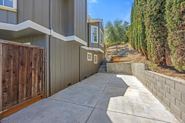 1403 Welburn Avenue, Gilroy CA: https://media.crmls.org/mediaz/5246d94b-d3bd-40dc-abb3-d7911bbe6127.jpg
