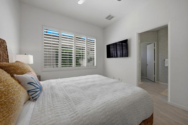 469 White Horse Trail, Palm Desert, CA 92211