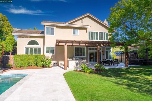 40 Northview Ct, Danville CA: https://media.crmls.org/mediaz/524849f8-bb84-4644-b7d5-69d84242065a.jpg
