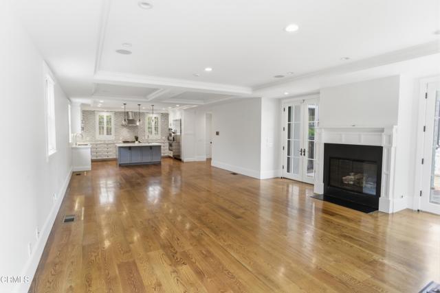 5 Bed Home for Sale in Los Angeles, California
