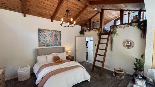 19940 Oakmont Drive, Los Gatos CA: https://media.crmls.org/mediaz/5248e72e-305a-47af-b614-1e5bb699c393.jpg
