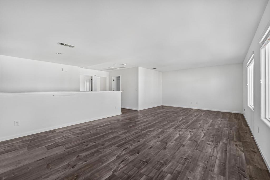 https://media.crmls.org/mediaz/52491088-9a01-4773-89ae-3a4680c70d14.jpg?preset=X-Large