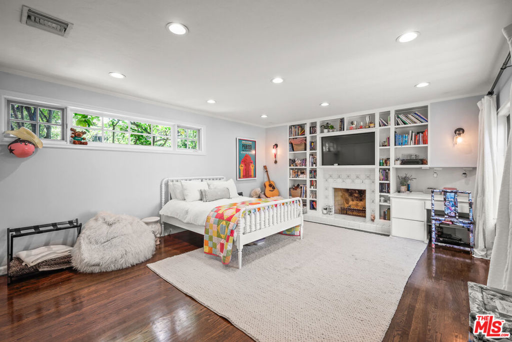 MLS #25536399 image #11