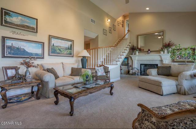 1029 Alta Vista Road, Simi Valley CA: https://media.crmls.org/mediaz/524a3641-7400-442c-be25-d9841d3f1e7a.jpg