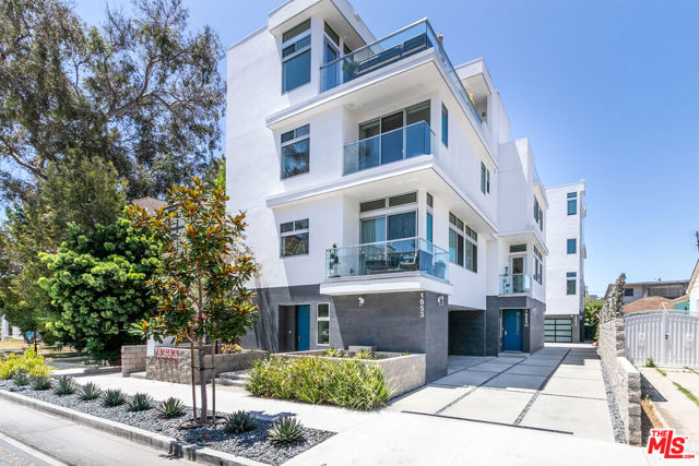 1951 Manning Avenue, Los Angeles CA: https://media.crmls.org/mediaz/524a3d81-a118-48ea-ad1b-48e65952f374.jpg