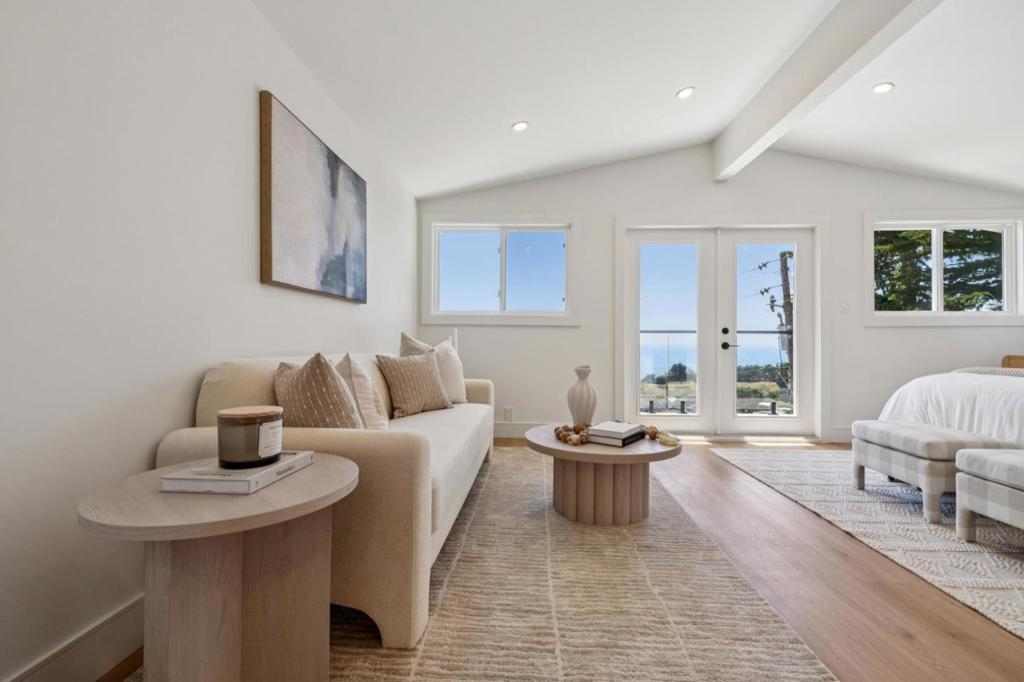 https://media.crmls.org/mediaz/524a5d9d-4a08-44ba-8340-d85e4c31b59d.jpg?preset=X-Large