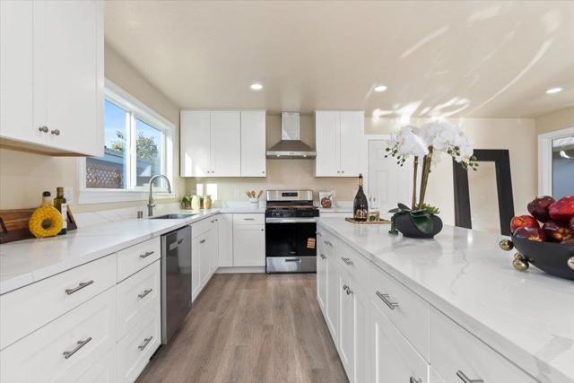 5375 Roxanne Drive, San Jose CA: https://media.crmls.org/mediaz/524b06de-2820-4f0b-a7f4-f6edead1e107.jpg