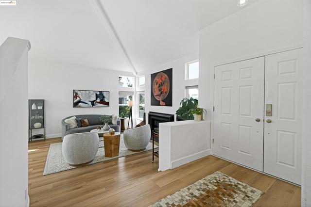 153 Camino Del Sol, Vallejo CA: https://media.crmls.org/mediaz/524b4bb4-3a14-47ee-8694-d5ce51fe515c.jpg