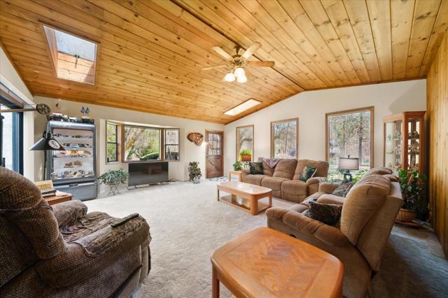 121 Wellock Road, Lewiston CA: https://media.crmls.org/mediaz/524b543a-54bf-43c1-9559-d45cadfd1192.jpg