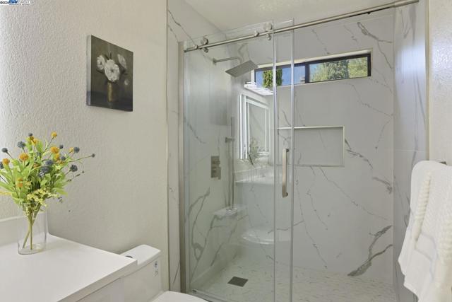 7650 Arbor Creek Cir, Dublin CA: https://media.crmls.org/mediaz/524b9116-1119-4172-86af-4bbdf461062e.jpg