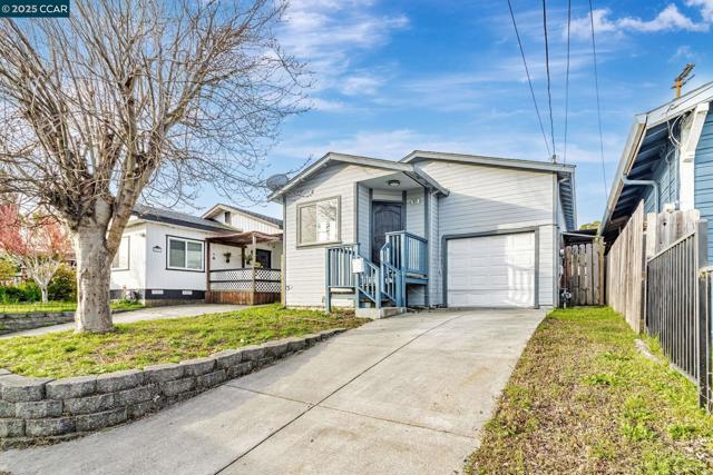 813 Grant St, Vallejo CA: https://media.crmls.org/mediaz/524bd0db-6f6e-4289-a974-5babb656c561.jpg