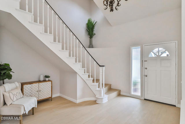 29153 Oakpath Drive, Agoura Hills CA: https://media.crmls.org/mediaz/524c3713-4514-4dca-ac1a-2e13bbda3834.jpg