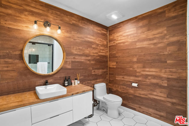 5950 Buckingham, Culver City CA: https://media.crmls.org/mediaz/524dab78-6869-44a1-975a-4f0f3ef360ee.jpg