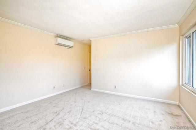 5370 La Jolla Blvd, La Jolla CA: https://media.crmls.org/mediaz/524e036e-adda-4525-bb17-8c08df97e6e1.jpg