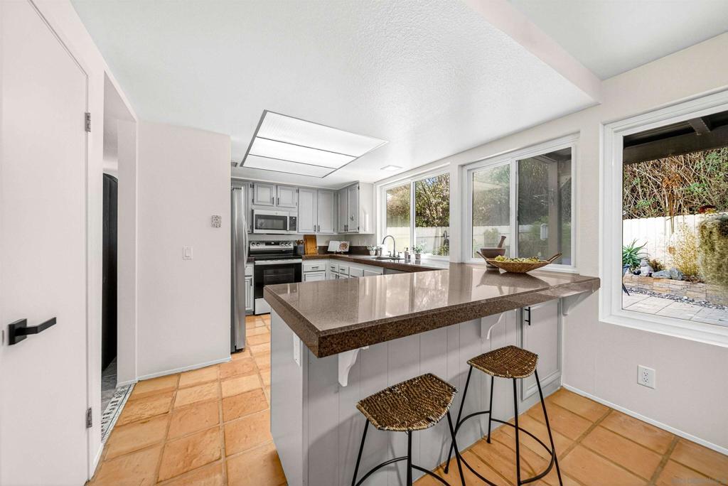 2944 Cottingham St - photo 4