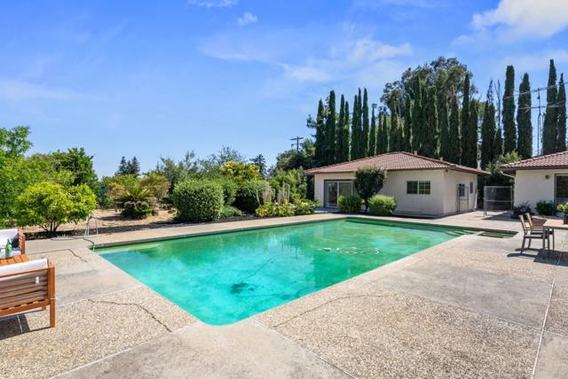 19675 Montauk Drive, Saratoga CA: https://media.crmls.org/mediaz/524f1303-fdea-41a4-a0c5-6faba6b55dbe.jpg