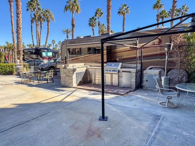 80394 Avenue 48, Indio CA: https://media.crmls.org/mediaz/524f4d43-2ab6-4f1a-9ef9-b587290ae1e9.jpg