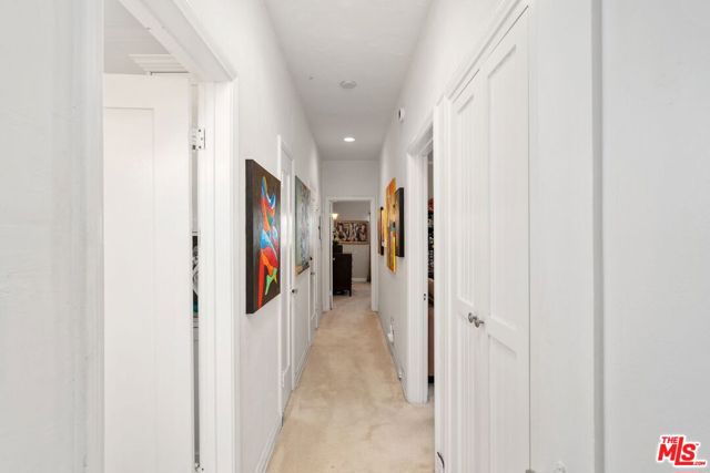 347 N Curson Avenue, Los Angeles CA: https://media.crmls.org/mediaz/524febd5-9e67-47f1-8999-d6b3cf136fd1.jpg