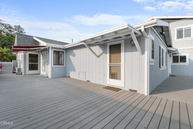 2102 Buena Vista Drive, Camarillo CA: https://media.crmls.org/mediaz/52506b10-ff7d-4429-9d46-44a61eb74f2f.jpg