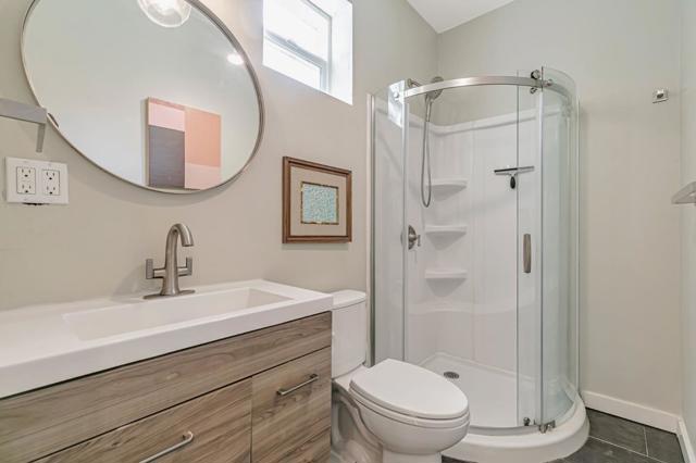 5080 Garnet Street, Capitola CA: https://media.crmls.org/mediaz/5250d726-39fa-43da-bfd8-93c2a21b2faf.jpg