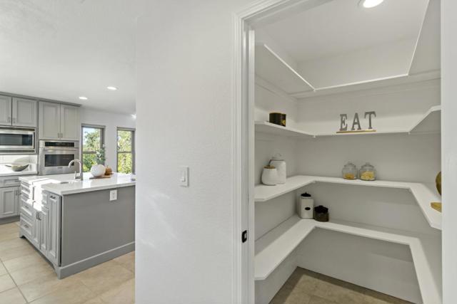 303 Lakeview Way, Redwood City CA: https://media.crmls.org/mediaz/5251aee3-854b-4c85-8367-aab7bbd24d04.jpg