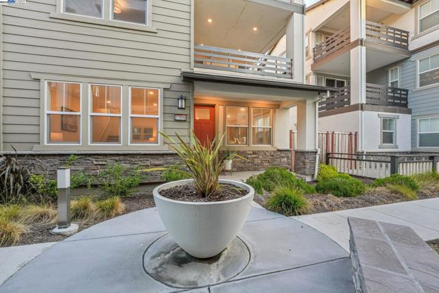 37898 Seafarer Road, Newark CA: https://media.crmls.org/mediaz/5252040e-ac84-4a58-b4c1-54f279a8eb75.jpg