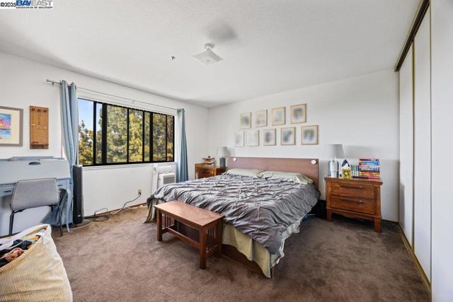 21000 Ocean View Dr, Hayward CA: https://media.crmls.org/mediaz/52526b2a-dc72-46b1-94e8-622c6653be83.jpg