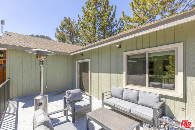 1712 Woodland Drive, Pine Mountain Club CA: https://media.crmls.org/mediaz/5252ef50-77a3-4626-b74f-eb68522daed8.jpg
