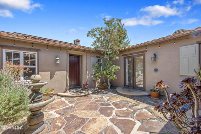 5309 Via Rincon, Newbury Park CA: https://media.crmls.org/mediaz/5253b5ec-5598-42f2-9948-5f97670fbda1.jpg