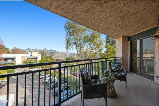 Detail Gallery Image 24 of 39 For 4499 via Marisol #302,  Los Angeles,  CA 90042 - 2 Beds | 2 Baths