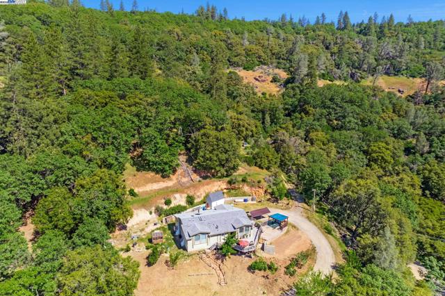 3698 Braden Road, Camino CA: https://media.crmls.org/mediaz/5254ba3e-7865-4def-86a2-cee9f1b98398.jpg